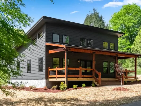 168 Ewing St, Blue Ridge, GA 30513