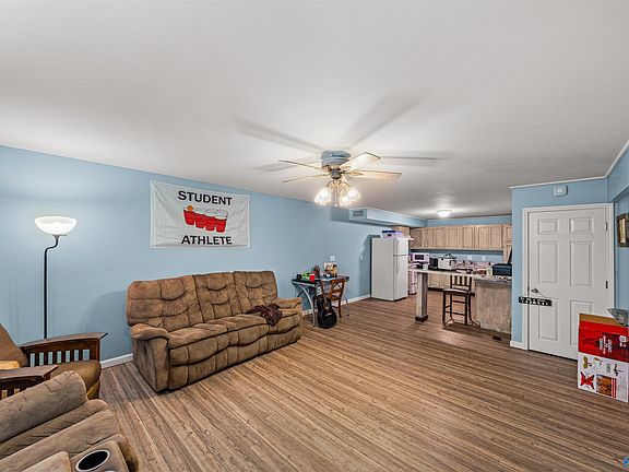 4th image of 3002 Alabama Ave NW
