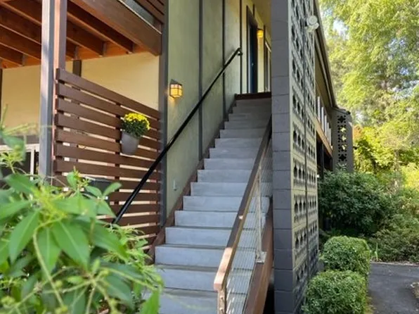 6705 SW 30th Ave APT C, Portland, OR 97219
