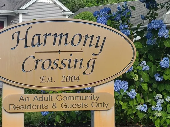 44 Rodeo Dr, East Bridgewater, MA 02333