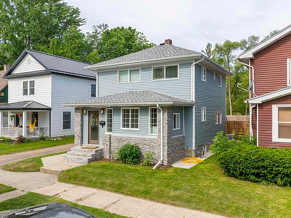 2nd image of 901 Harrison Ave