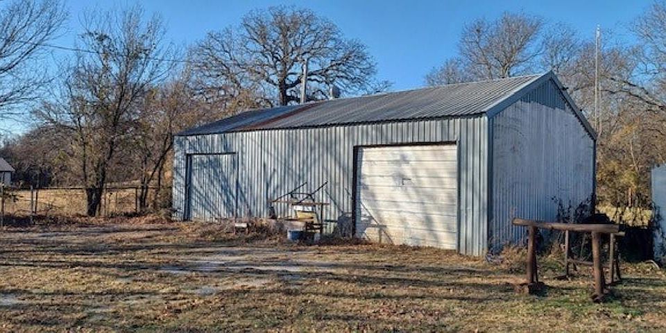 2nd image of 183023 N 2790th Rd