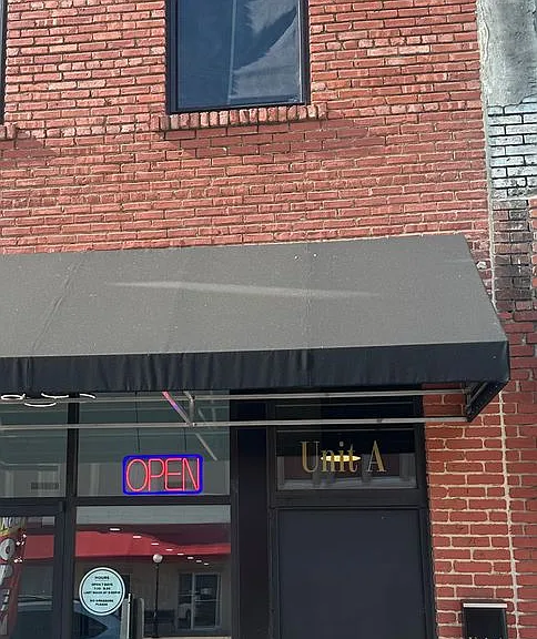 102 East Main St — Photo 7