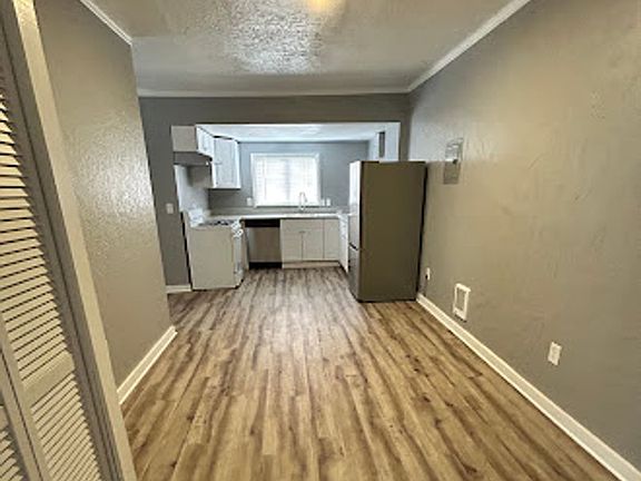 3rd image of 323 1st Ave S APT 1