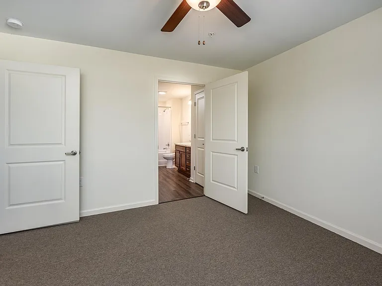 The Residence at Northgate — Photo 44