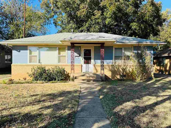 424 E Oklahoma Ave, Blackwell, OK 74631