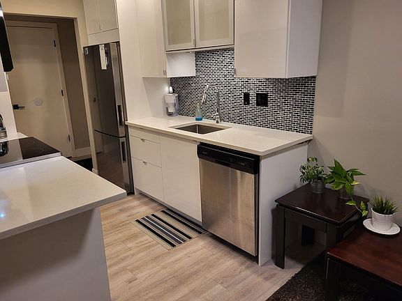 3rd image of 45598 McIntosh Dr #106