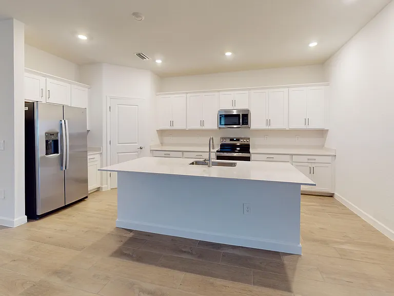 7913 Lakes Edge Ln — Photo 5