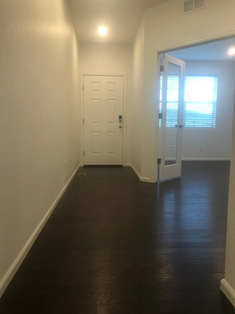 Front Entry - 13520 Tree Sparrow Ln
