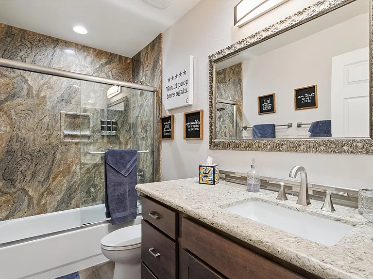 4637 E Fernwood Ct — Photo 22
