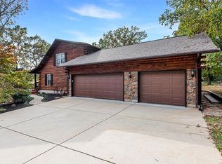 5660 Lake Hill Dr, Hillsboro, MO 63050
