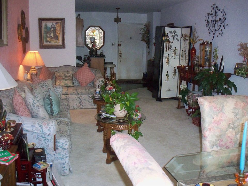 2nd image of 15 Hill Park Ave APT 3O