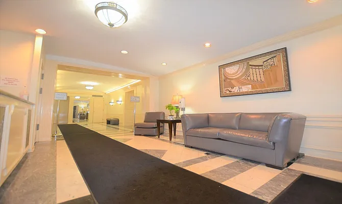 Rented by Manhattan Realty Group | media 2