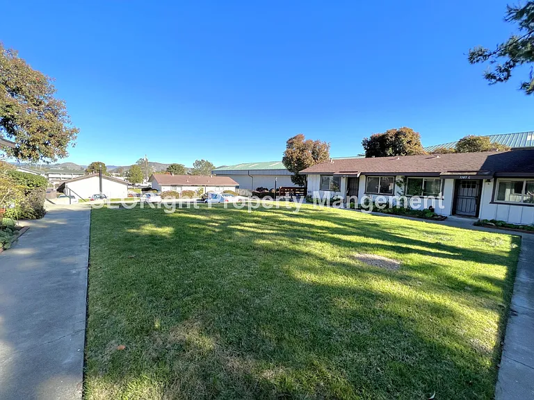 1181 Santa Ynez Ave #B — Photo 2