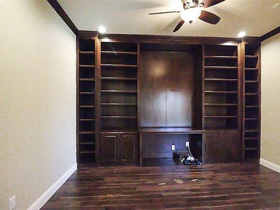4th image of 4815 Livingston Dr