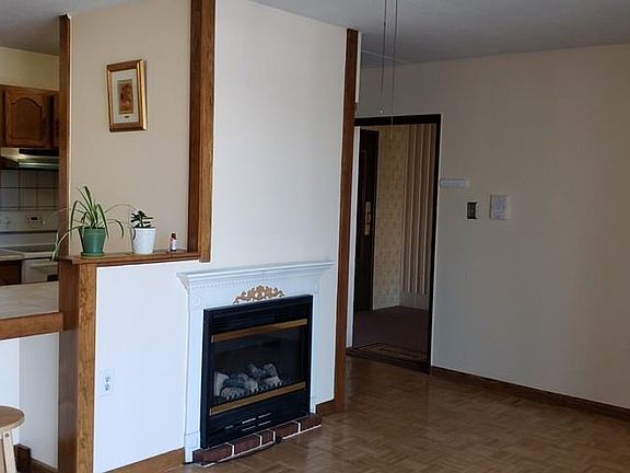 4th image of 17 Skyline Dr APT 4