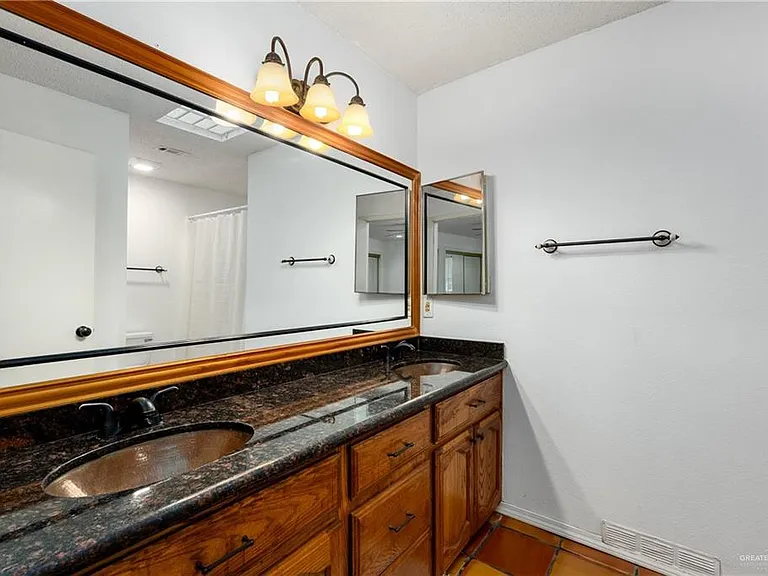 500 E El Rancho Rd #5 — Photo 11
