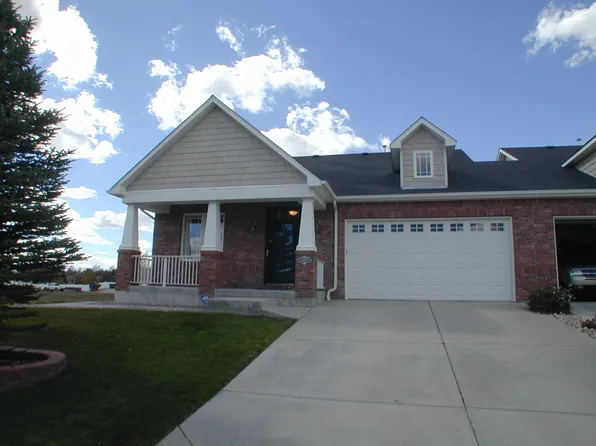 400 Sterling Dr, Cheyenne, WY 82009