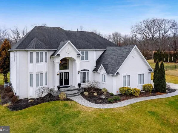 107 Preakness Dr, Mullica Hill, NJ 08062