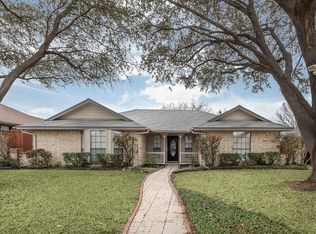 1005 Brownfield Dr, Mesquite, TX