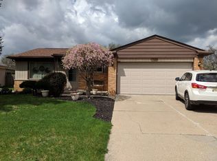14917 Arcola St, Livonia, MI 48154
