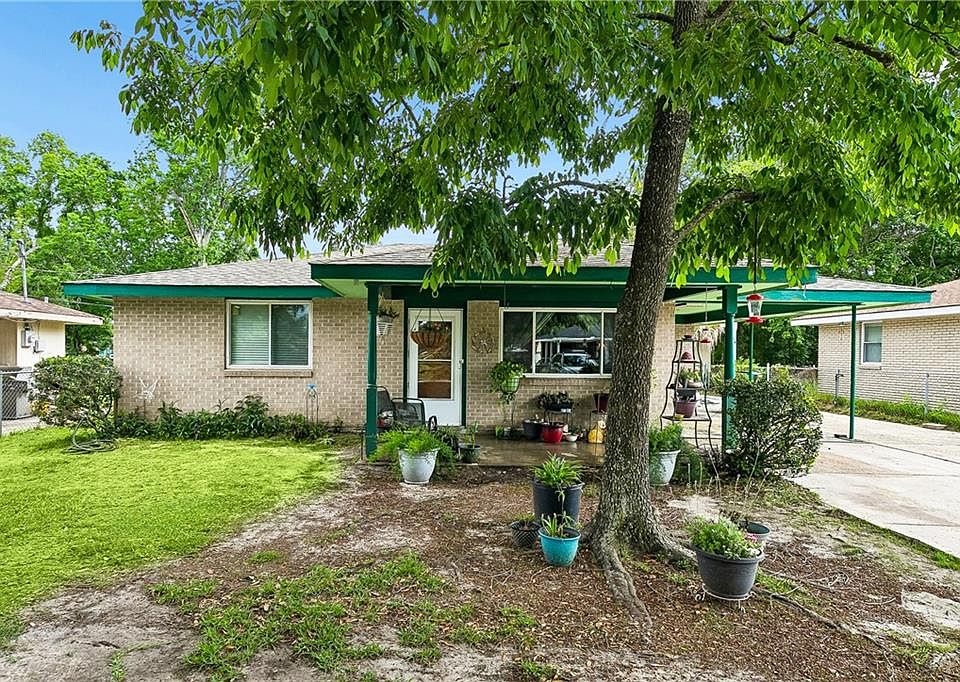 1st image of 453 Hickory Dr