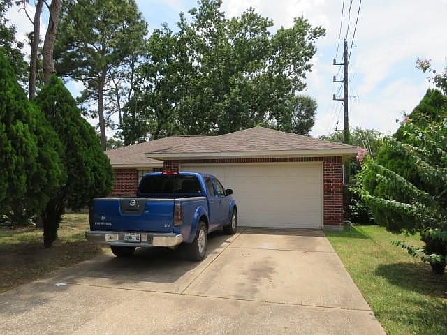 1st image of 2922 Kingfisher Dr