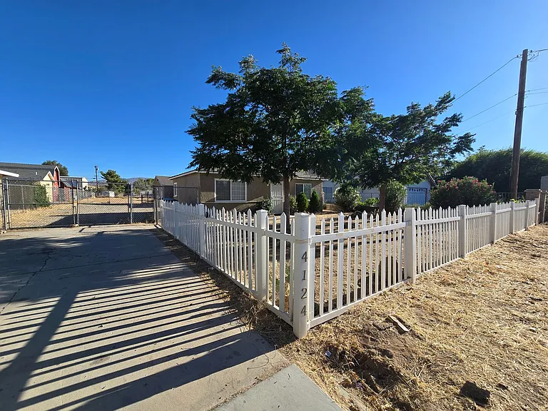 4124 W Avenue L6 — Photo 20