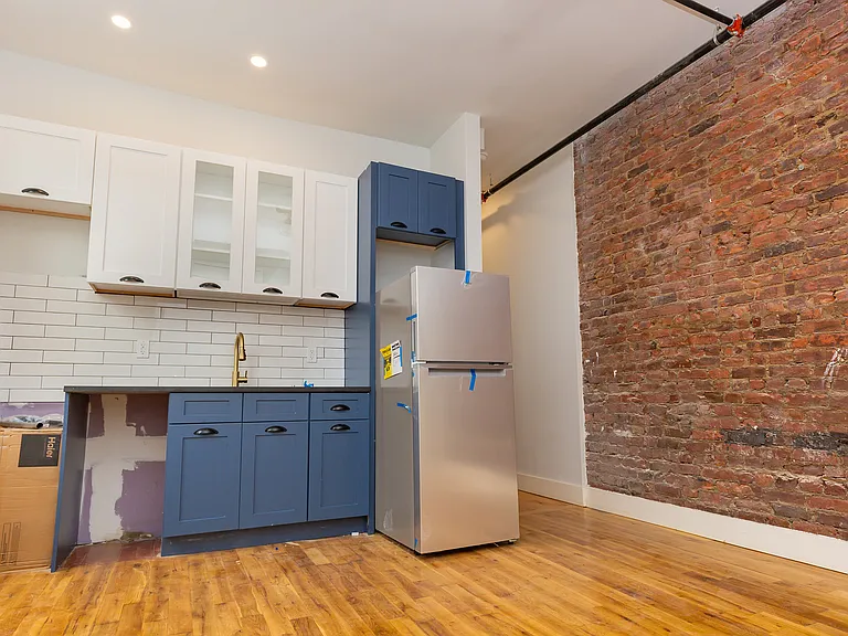 57 Grove St #2C — Photo 3