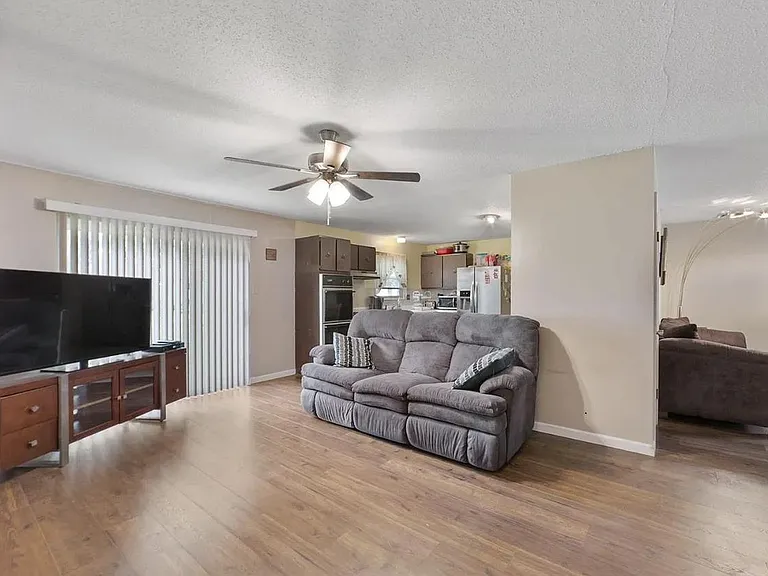 2025 Avon Dr — Photo 3