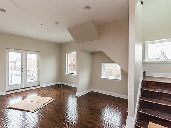 5th image of 2050 Frankford Ave APT D