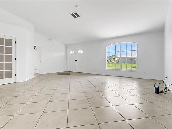 4th image of 626 SW 30th TER