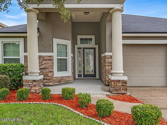 3rd image of 15956 BAINEBRIDGE Drive