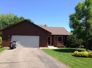 15978 Gallant Ct, Apple Valley, MN 55124