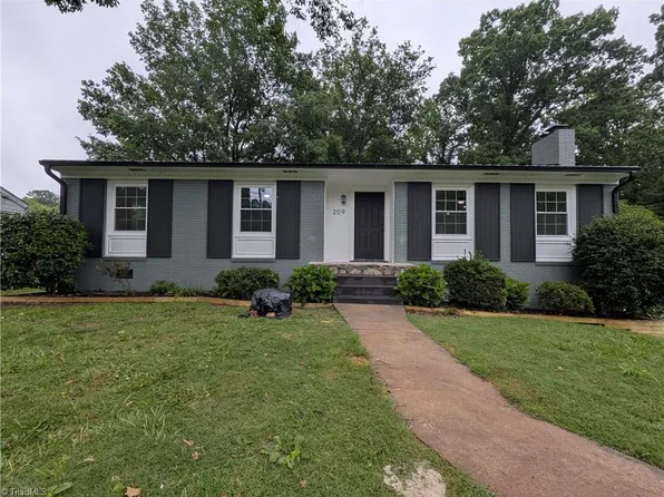 209 Hillside Dr, Lexington, NC 27295