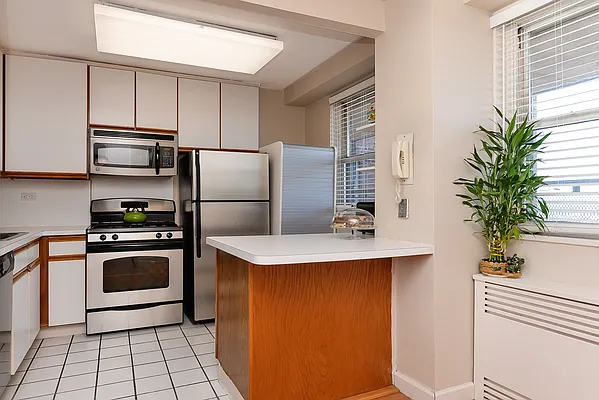 Sold by Re/Max In The City | media 25