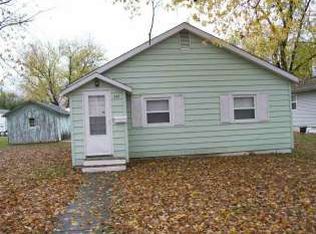 505 N Edwards St, Altamont, IL 62411