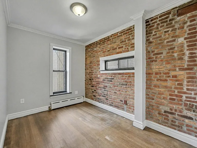 424 W 51st St #2 — Photo 10