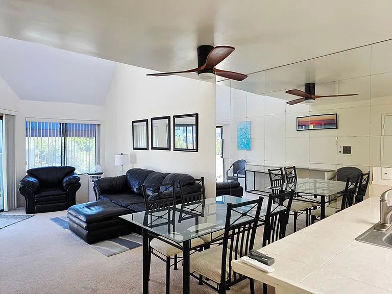8308 Regents Rd #3P — Photo 2