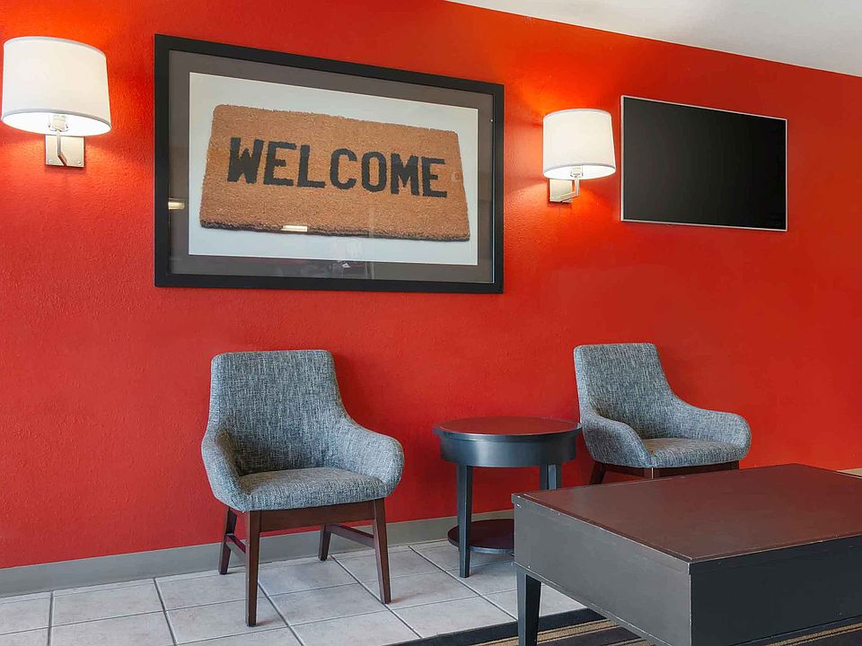 Lobby and Guest Check-in