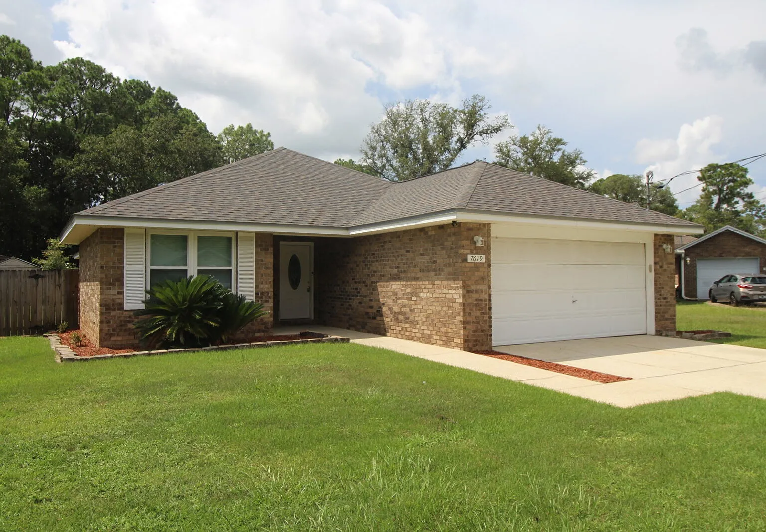 3 bed, 2.0 bath, 1430 sqft, $1,700 — Photo 1