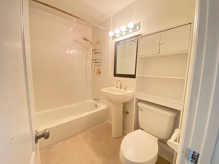 70 Brooks Dr — Photo 18