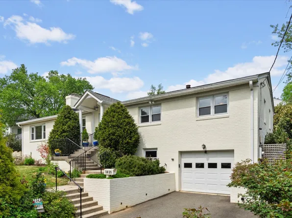 3829 Dittmar Rd, Arlington, VA 22207