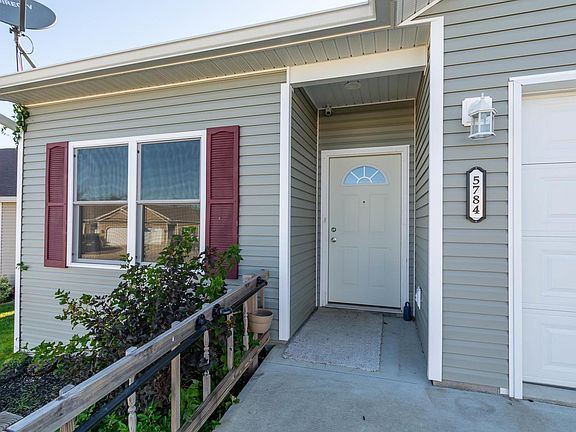 3rd image of 5784 W Daffodil Ct