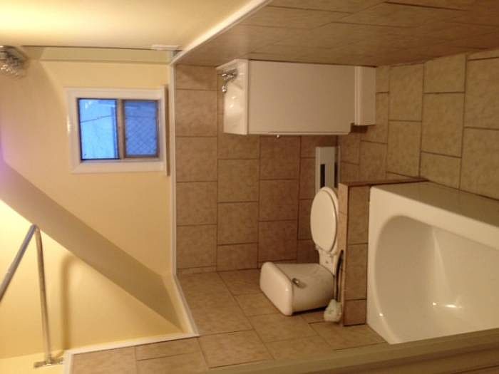BATH ROOM
