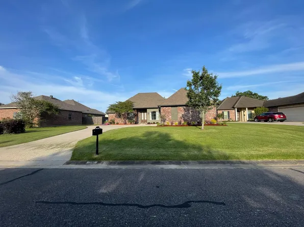 13078 Oak Knoll Dr, Geismar, LA 70734