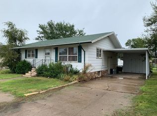 914 Lincoln St, La Crosse, KS 67548