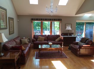 353 Reef Point Cir, Webster, NY 14580