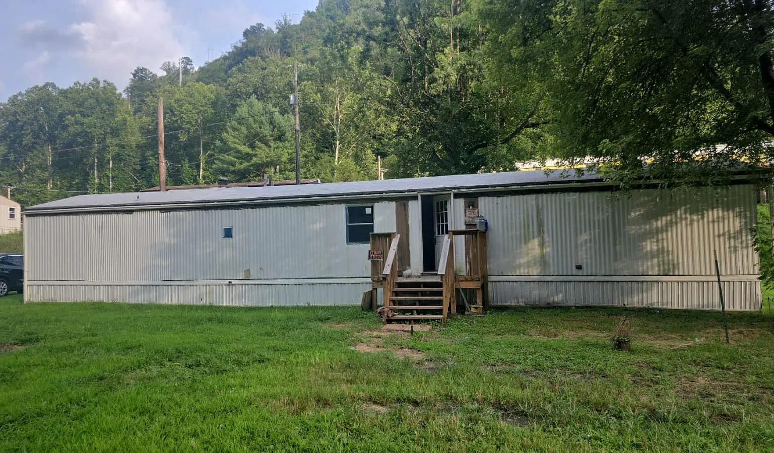 3 bed, 940 sqft, $750 — Photo 1