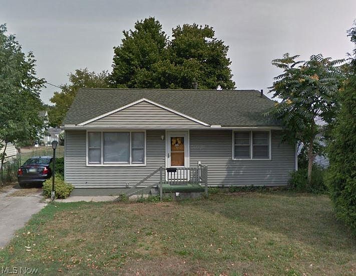 2nd image of 1159 Chandler Ave